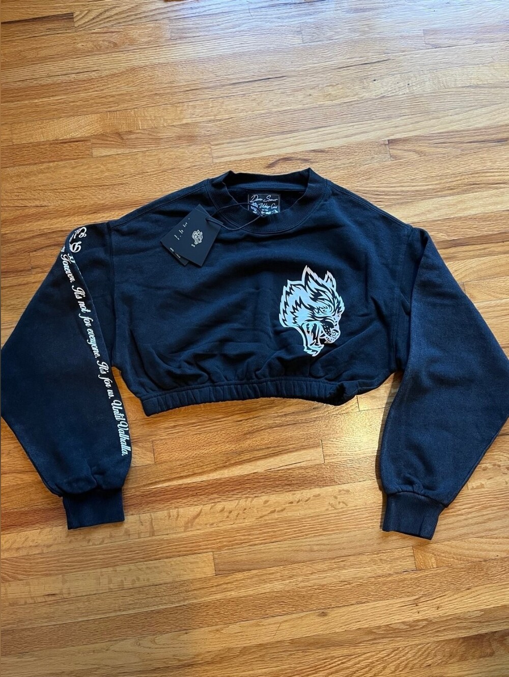 NWT Darc Sport Black Heart Vintage Gwen Cropped Crewneck Sweatshirt Size: Small
